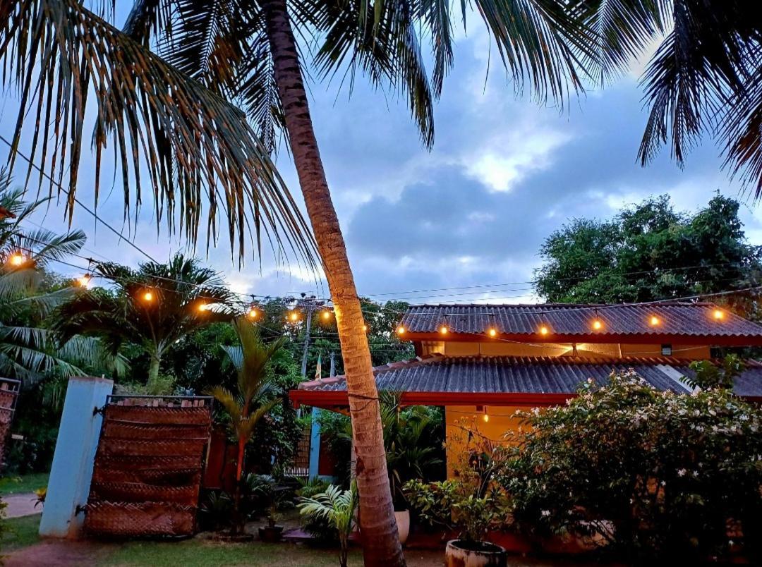 Turtle Island Cabana Тангалла Экстерьер фото