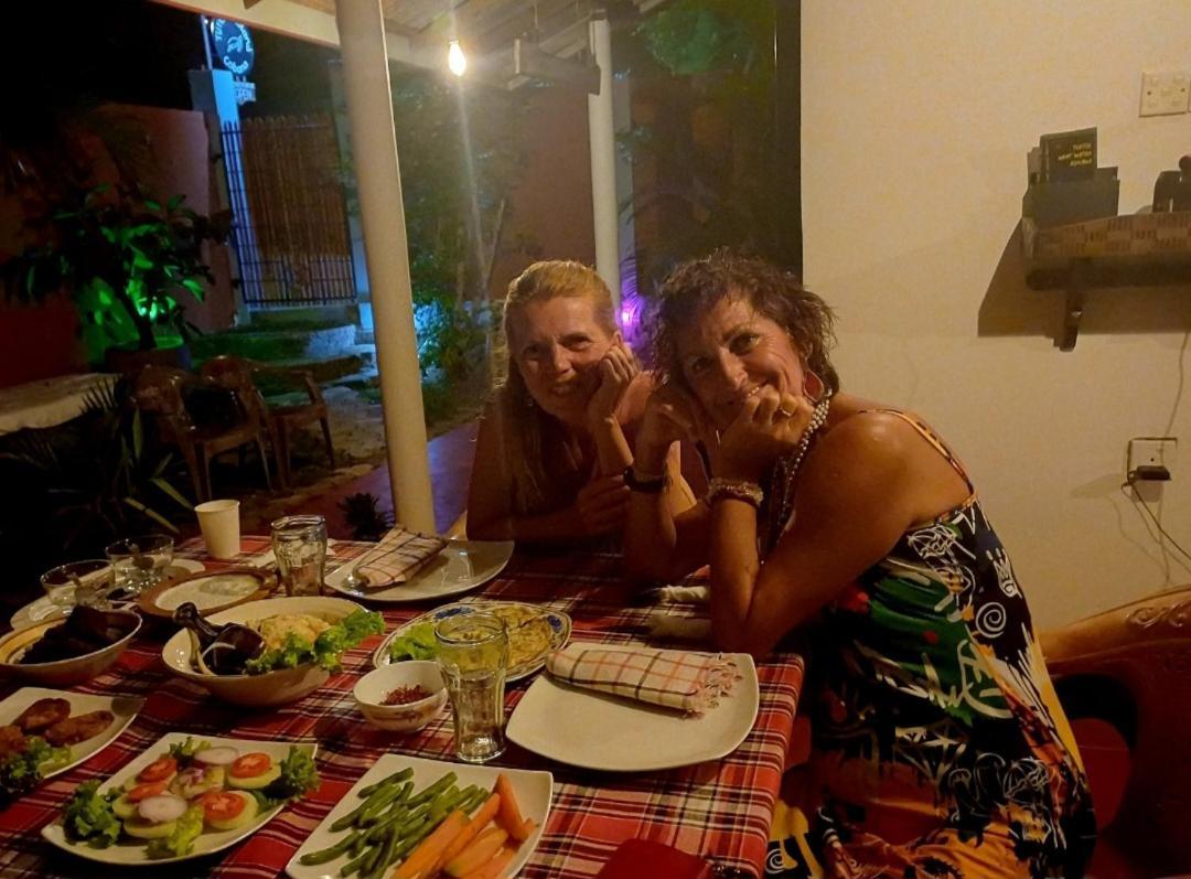Turtle Island Cabana Тангалла Экстерьер фото