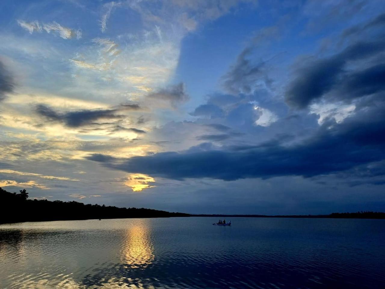 Turtle Island Cabana Тангалла Экстерьер фото
