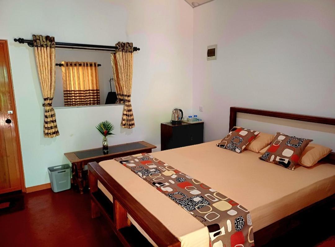Turtle Island Cabana Тангалла Экстерьер фото